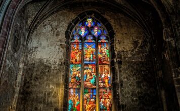 Czym wypolerować szybę w motocyklu?