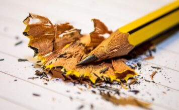 Co oznaczają opiłki w oleju?