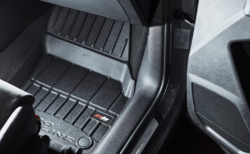 Jak czyścić i pielęgnować dywaniki samochodowe